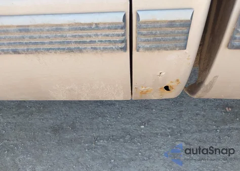 1993 Chevrolet Gmt-400 C1500 z USA, uszkodzony, nr VIN 1GCEC14K3PZ250529